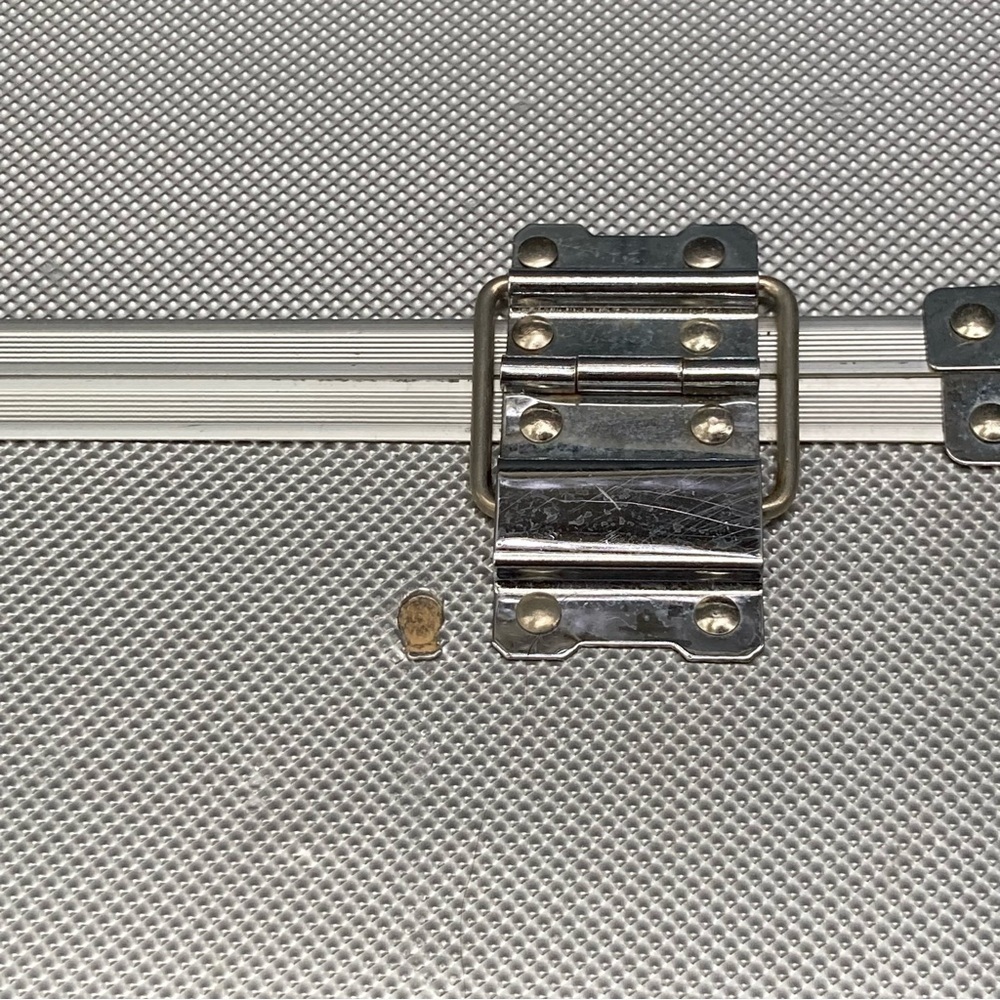 Large Expanding Makeup/Cosmetic/Tool/Tackle Box Case w/Shoulder Strap-Silver - Picture 7 of 11
